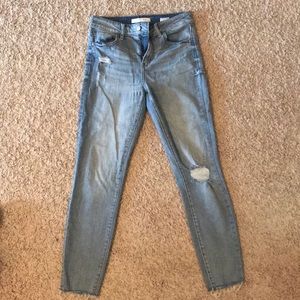 Eunina light wash stretchy denim size 27